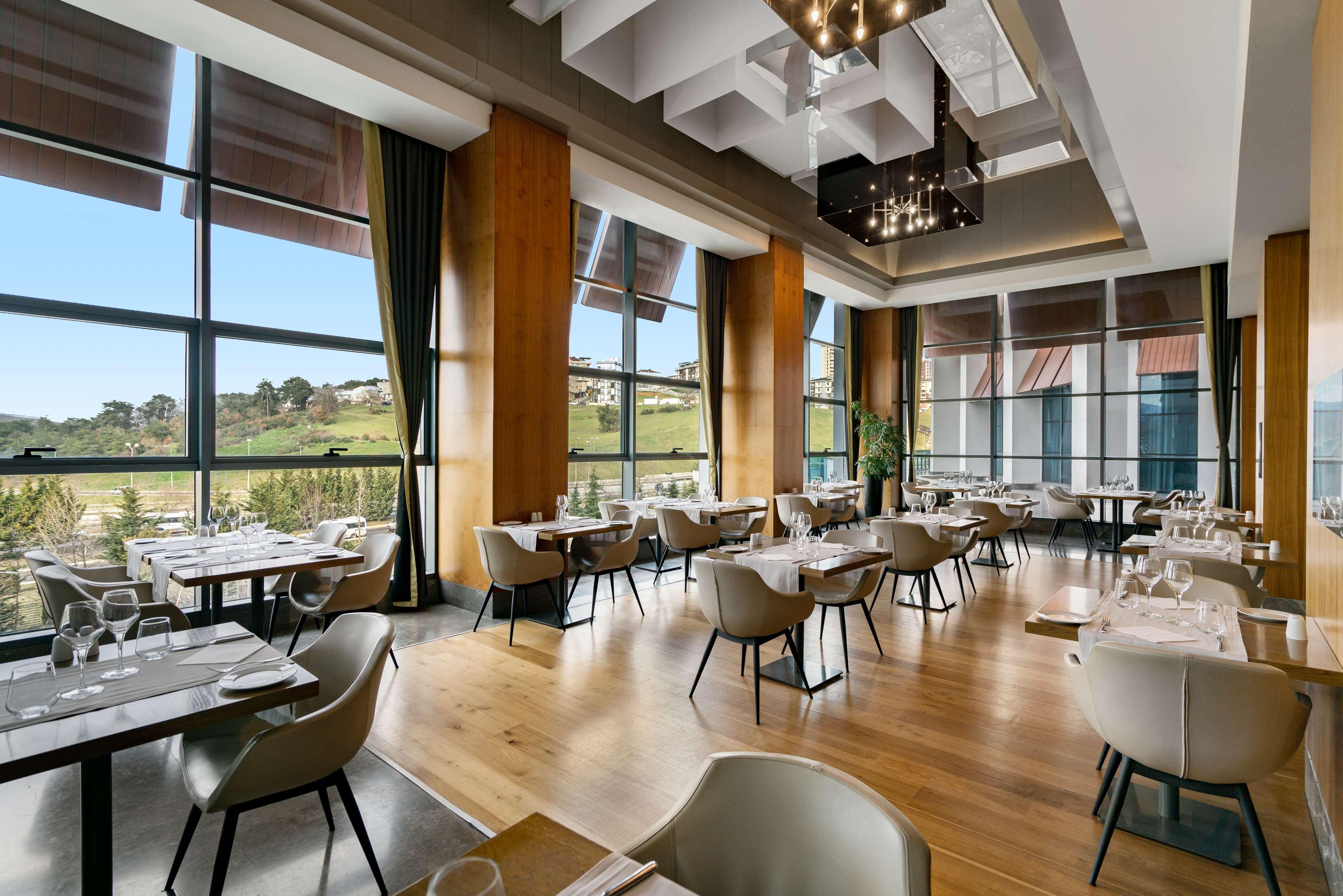 Готель Radisson Blu & Spa, Tuzla 5*